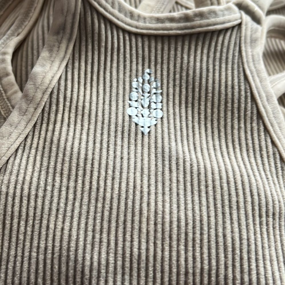 Free People Happiness Runs Ribbed Cropped Tank Top Stoned Eagle NWOT XS/S M/L - Picture 9 of 9